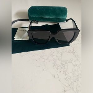 Gucci Black Rectangular-Frame Sunglasses